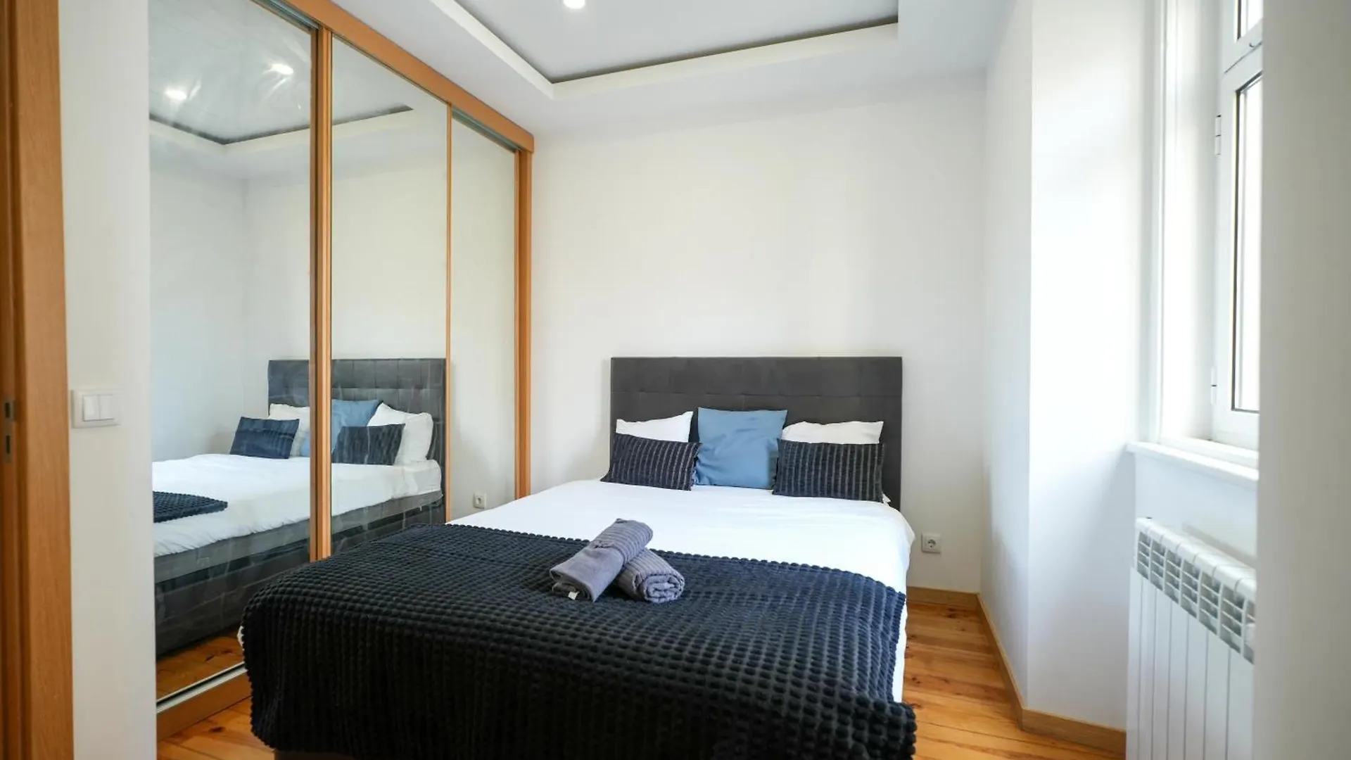 The Cordeiro House - No 67 - 2D - Spacious Three Bedroom Apartment Lisboa Portugal